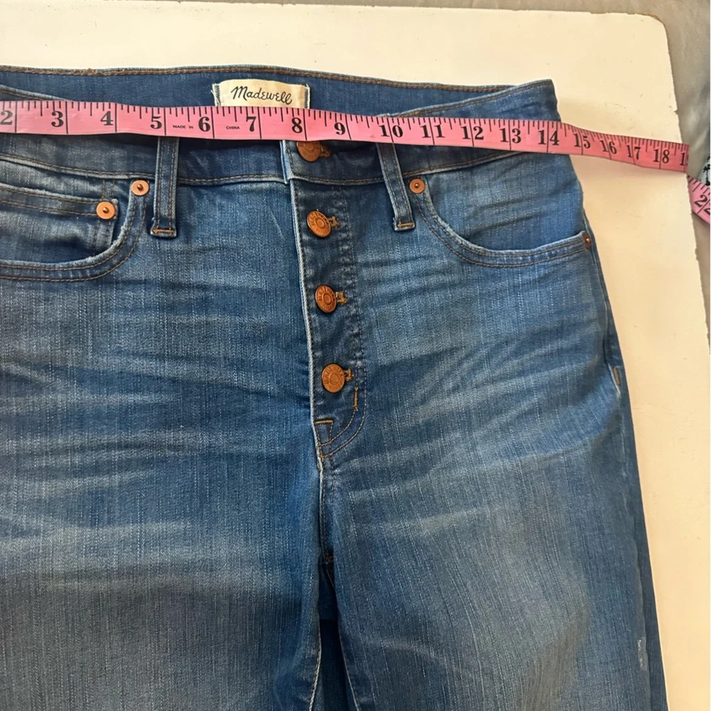 Madewell Button Fly Chewed Hem Kick Flare Cali Demi-Boot Jean in Bronson Wash 28